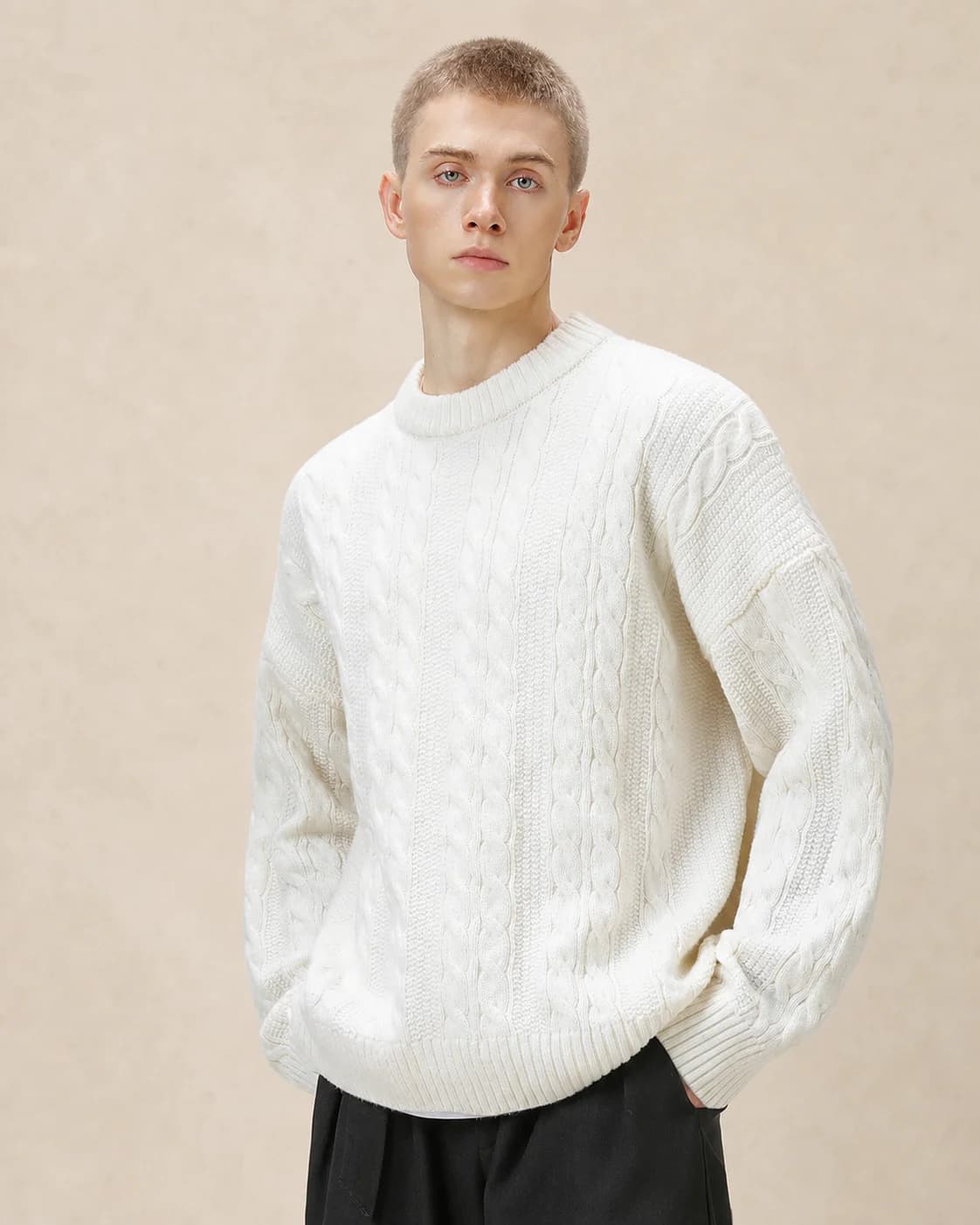 Pull homme en maille torsadée