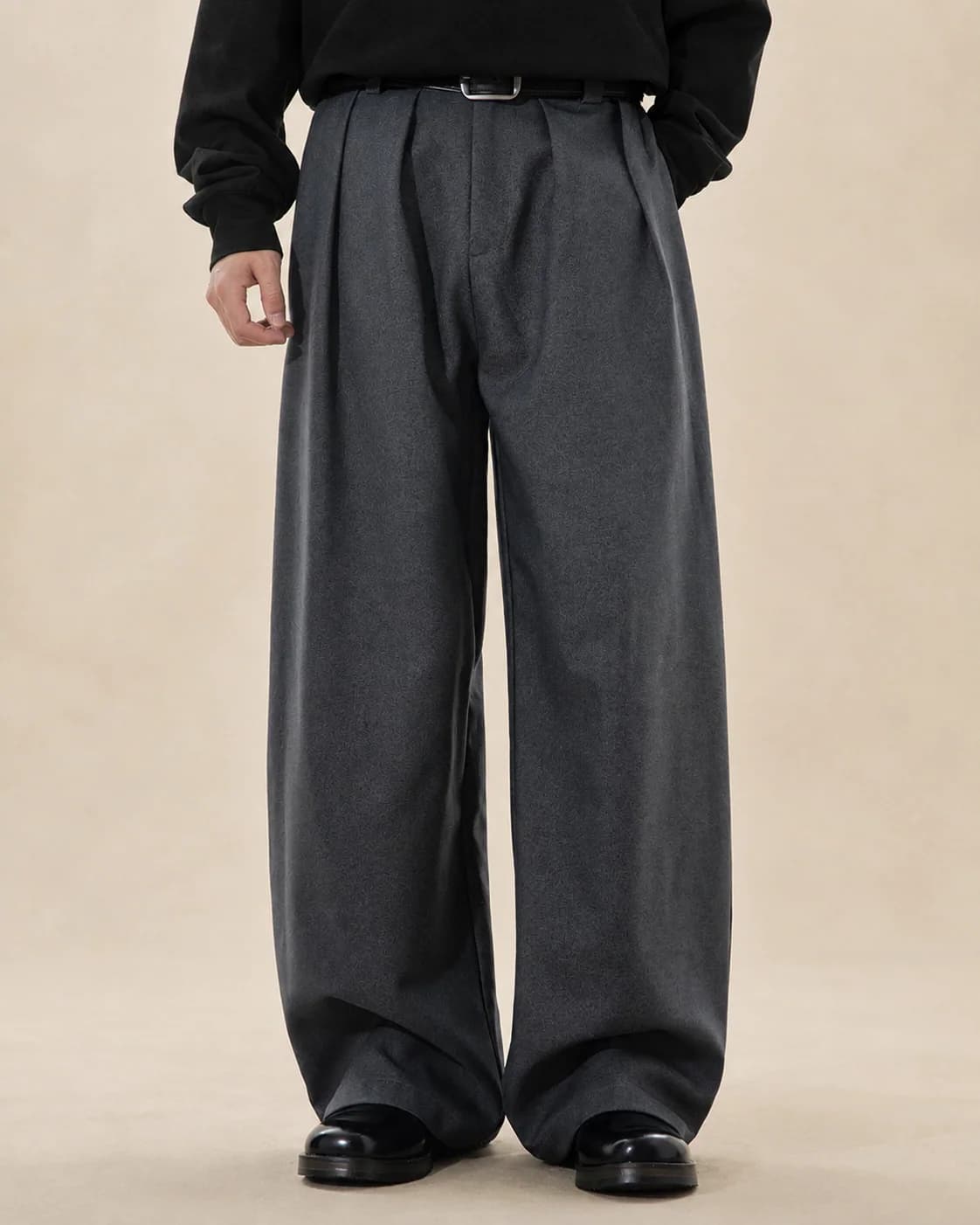 Pantalon homme plissé à jambe large