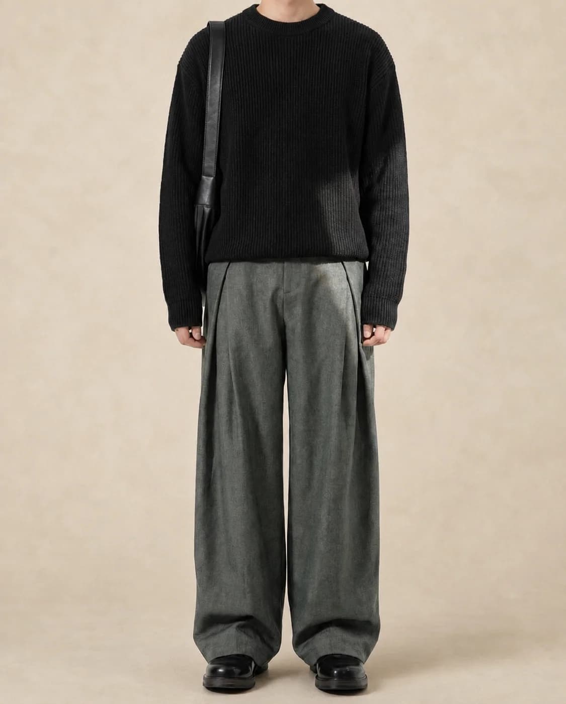 Pantalon homme à pinces et jambe large