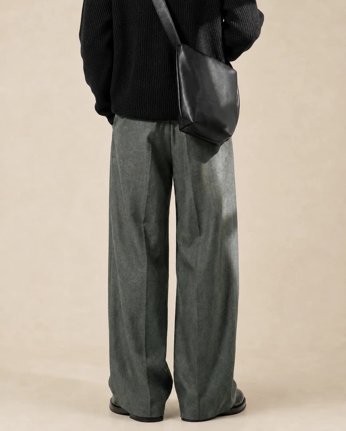 Pantalon homme à pinces et jambe large
